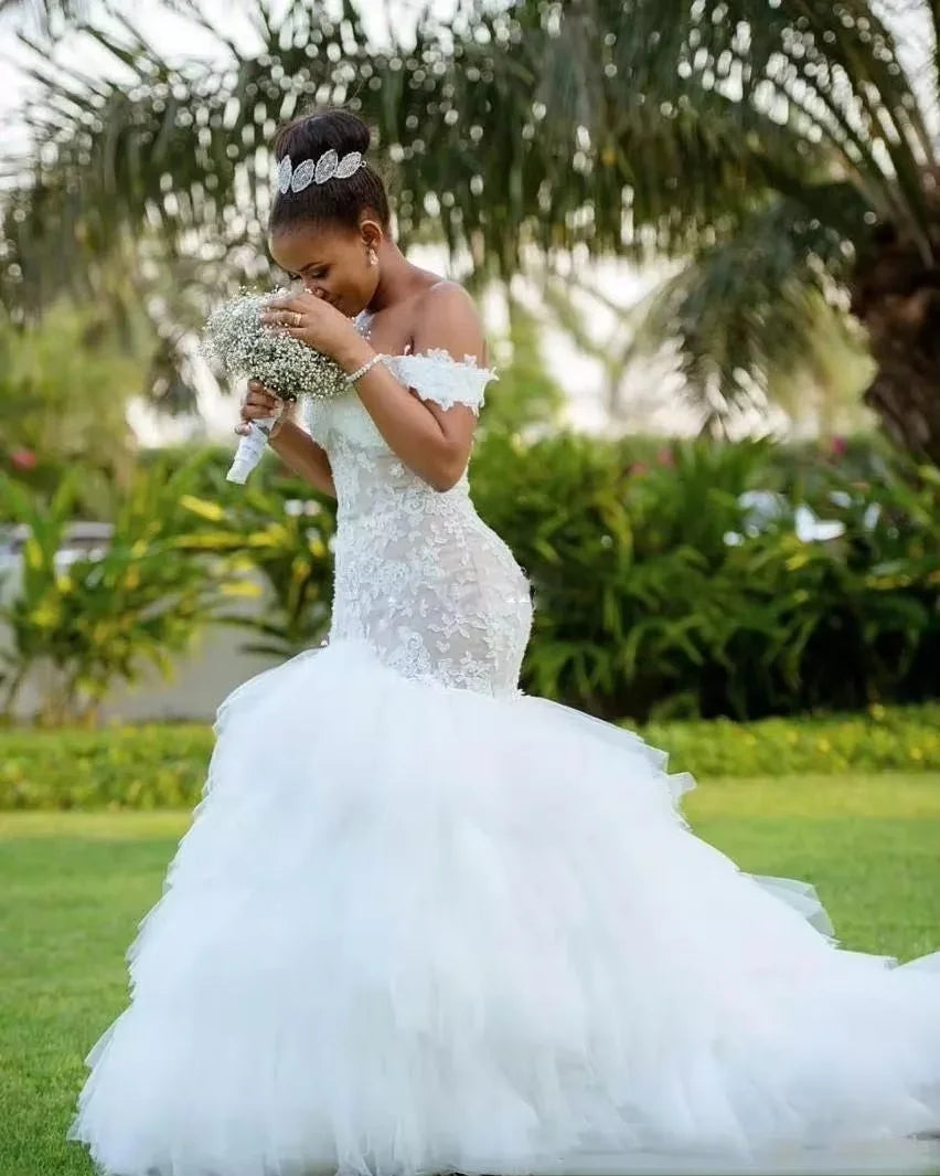 Women’s Off-Shoulder Bridal Gown – Elegant Appliqué Wedding Dress