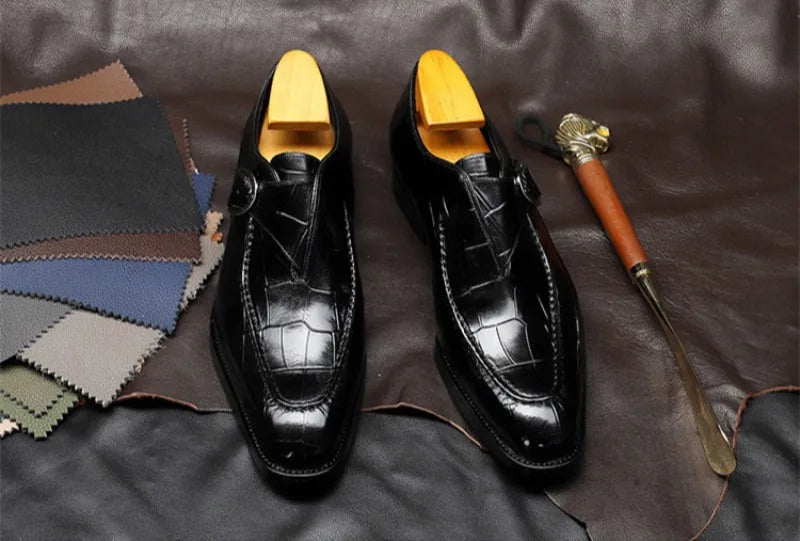 Men’s Business Oxford Shoes – Retro Carved Leather, Large Size