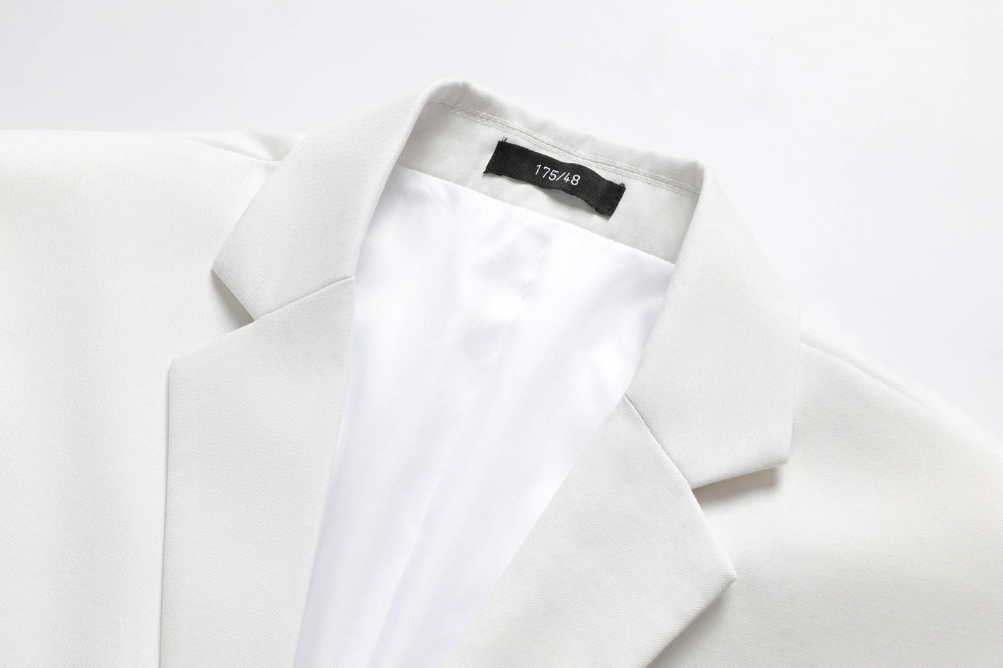 AMEHE Men’s White Anti-Stick, No-Iron 3-Piece Suit