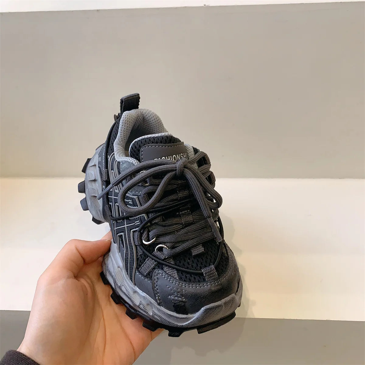 2025 Spring Kids’ Korean-Style Mesh Sneakers