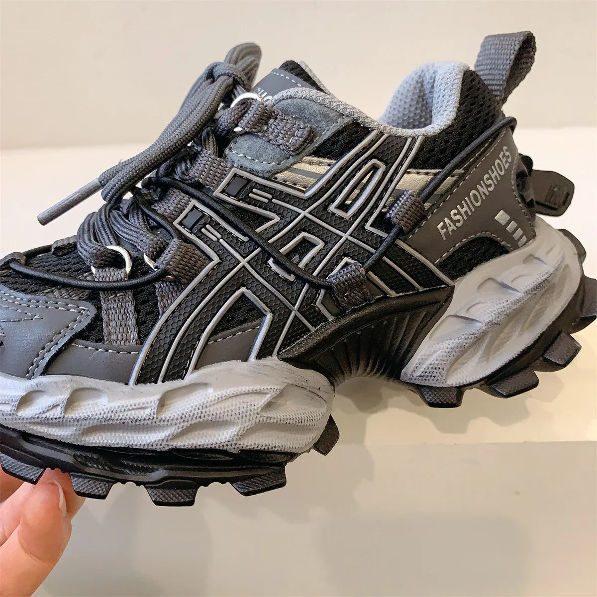 2025 Spring Kids’ Korean-Style Mesh Sneakers