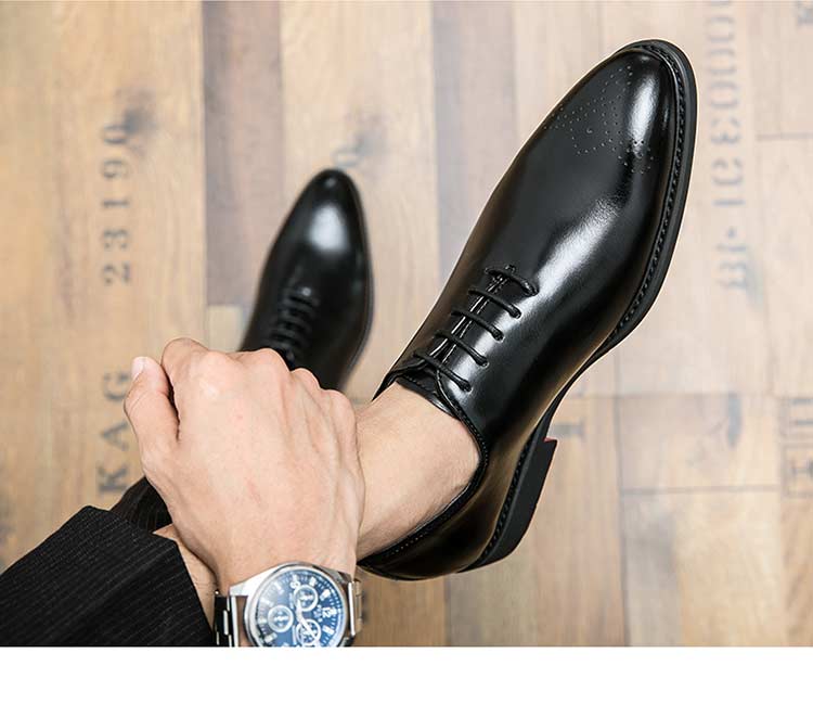 Classic Men’s Dress Shoes – Round-Toe Lace-Up Brogues