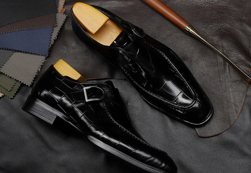 Men’s Business Oxford Shoes – Retro Carved Leather, Large Size