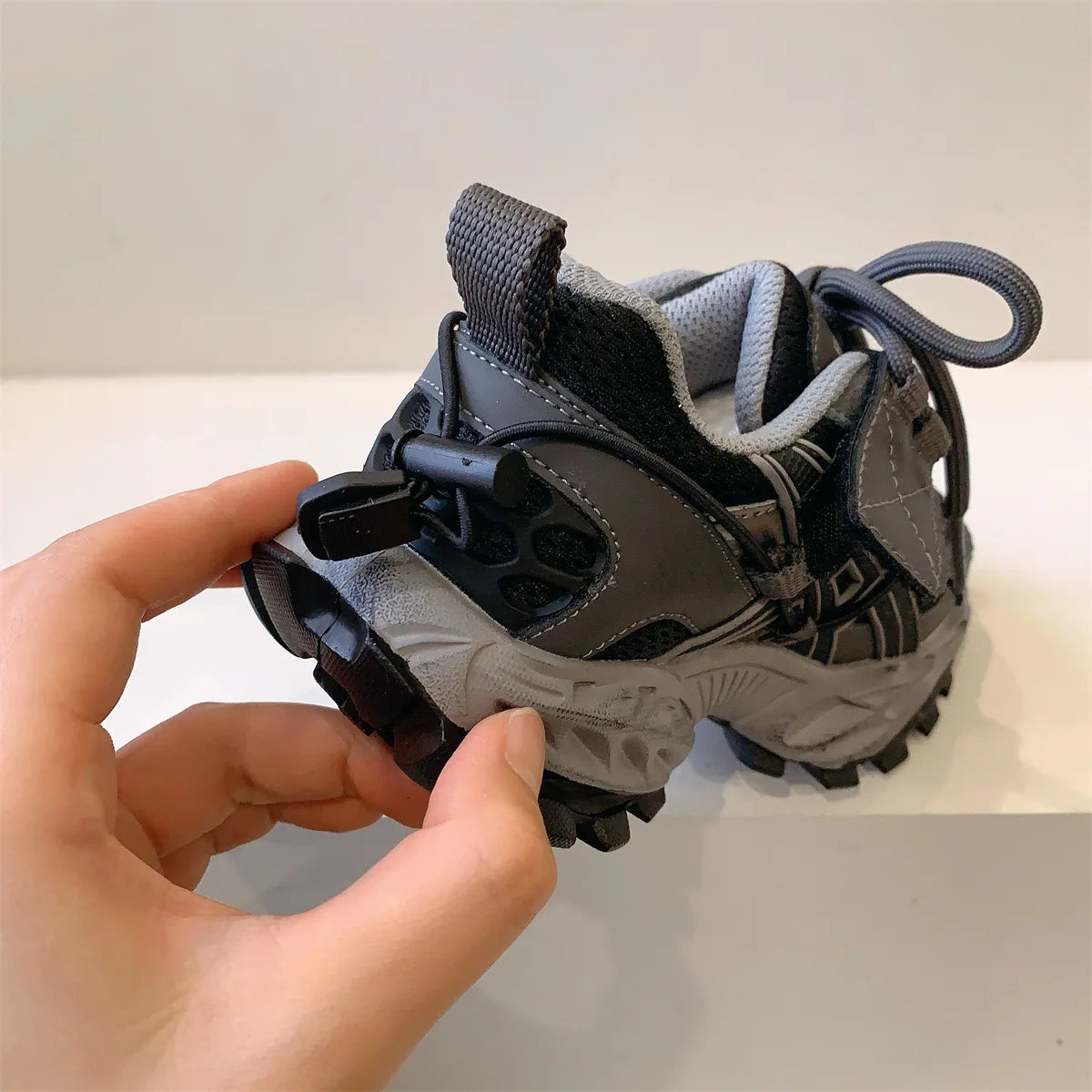 2025 Spring Kids’ Korean-Style Mesh Sneakers